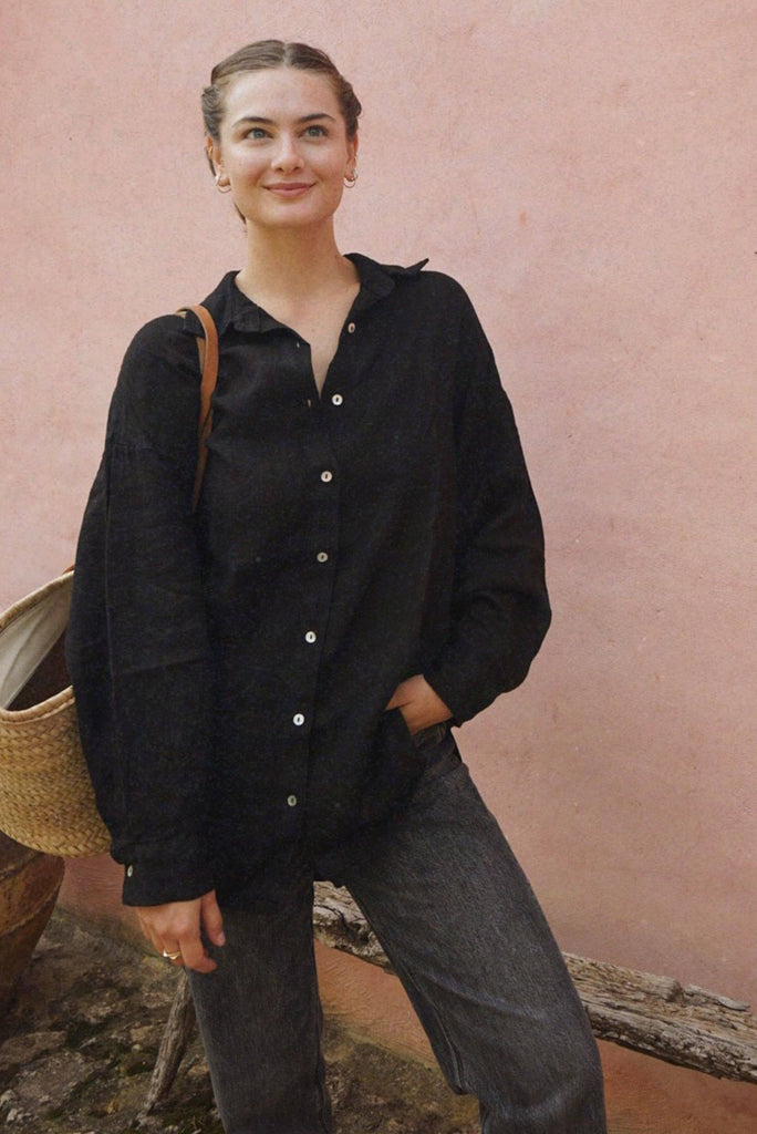 The Palma Shirt // Noir-Betina Roza